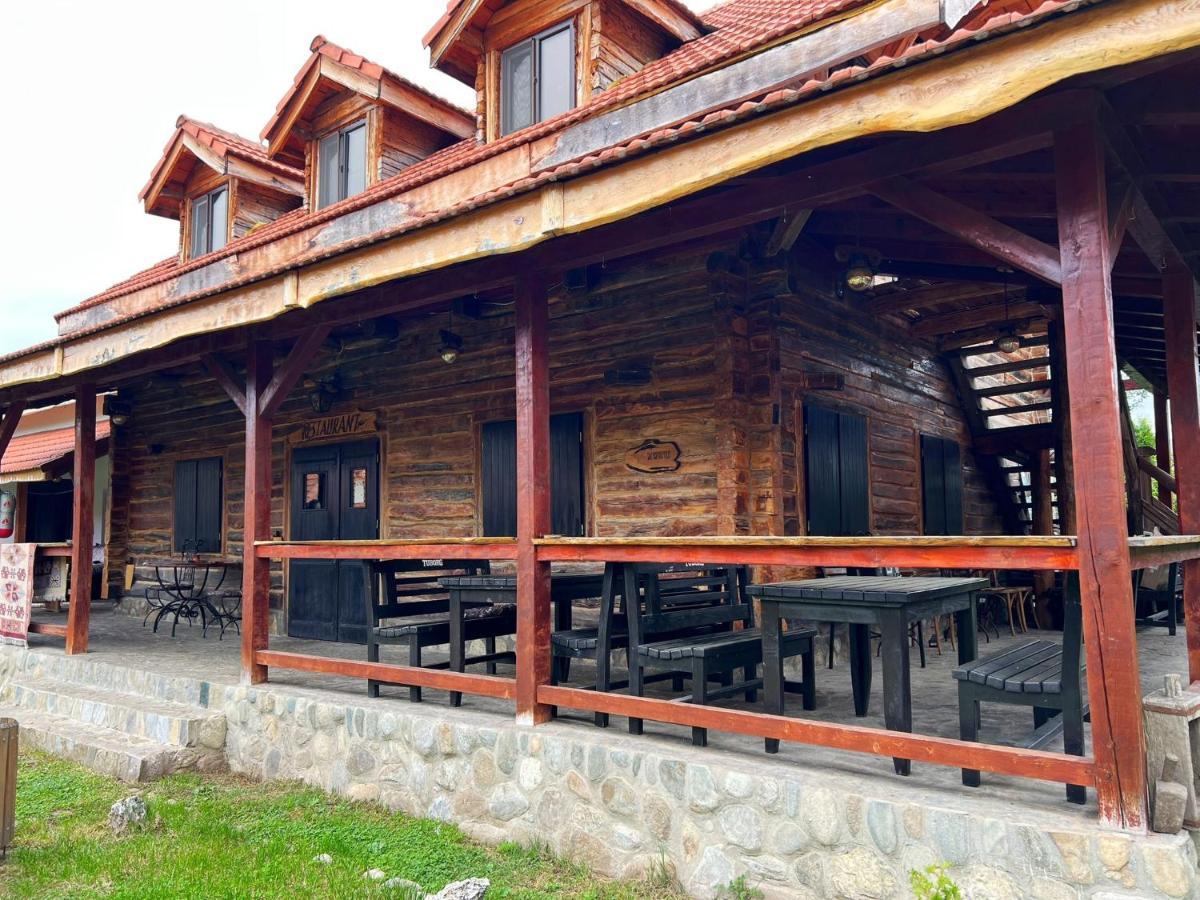 Satul Traditional Рунку Экстерьер фото