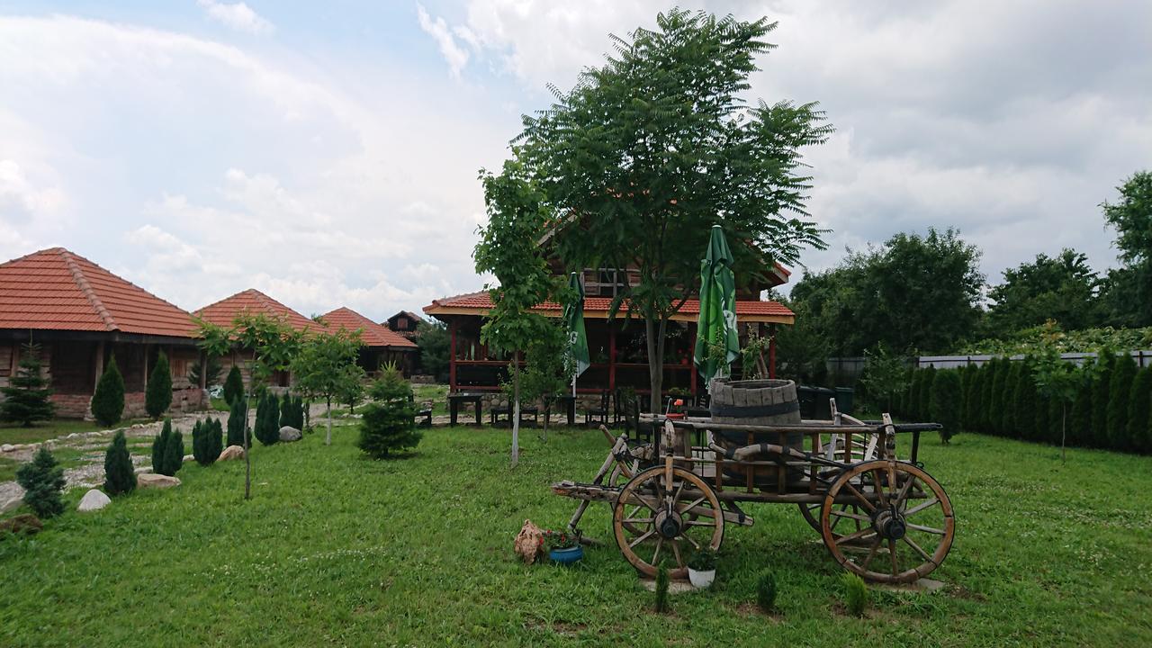 Satul Traditional Рунку Экстерьер фото